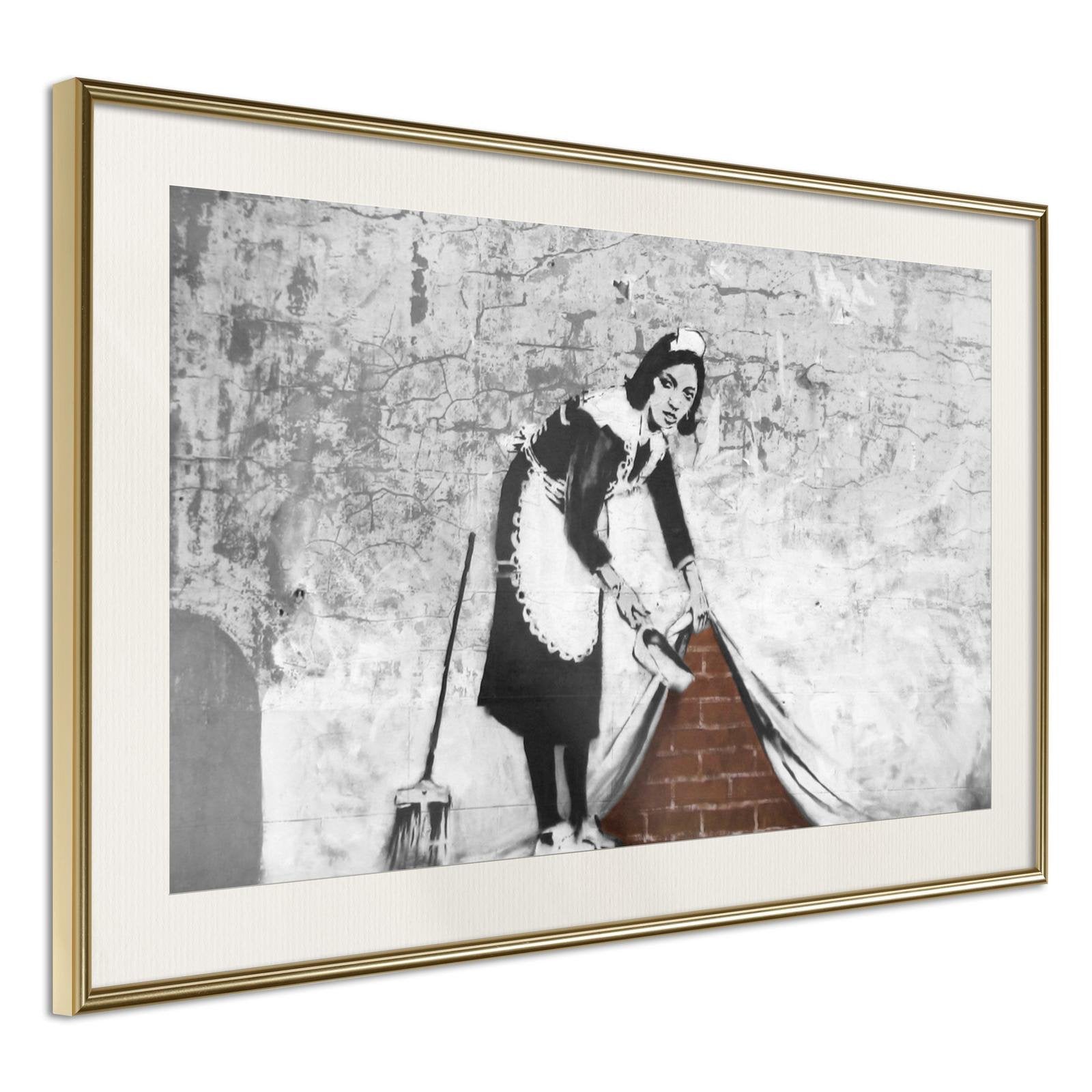 Inramad Poster / Tavla - Banksy: Sweep it Under the Carpet-Poster Inramad-Artgeist-30x20-Guldram med passepartout-peaceofhome.se