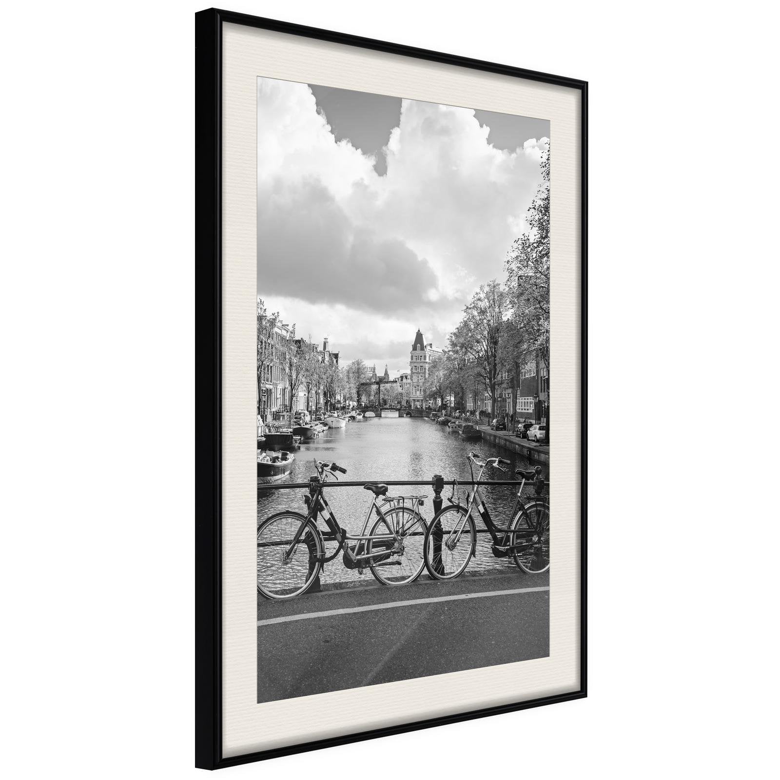Inramad Poster / Tavla - Bicycles Against Canal-Poster Inramad-Artgeist-20x30-Svart ram med passepartout-peaceofhome.se