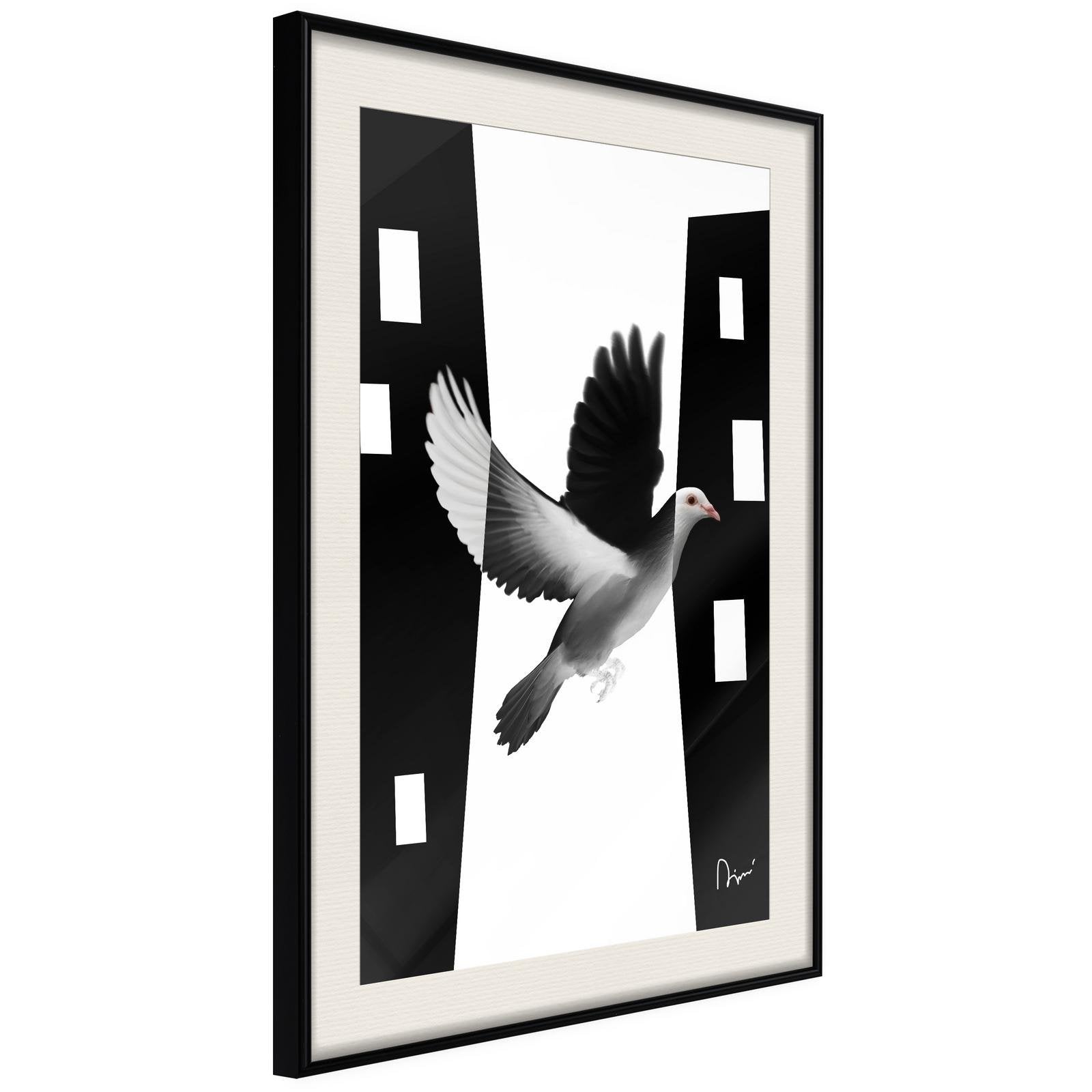Inramad Poster / Tavla - Caught in Flight-Poster Inramad-Artgeist-20x30-Svart ram med passepartout-peaceofhome.se