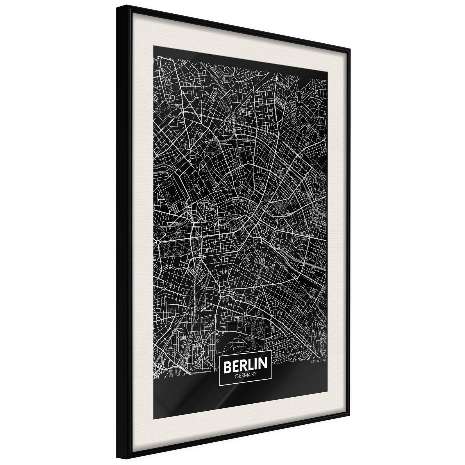 Inramad Poster / Tavla - City Map: Berlin (Dark)-Poster Inramad-Artgeist-20x30-Svart ram med passepartout-peaceofhome.se