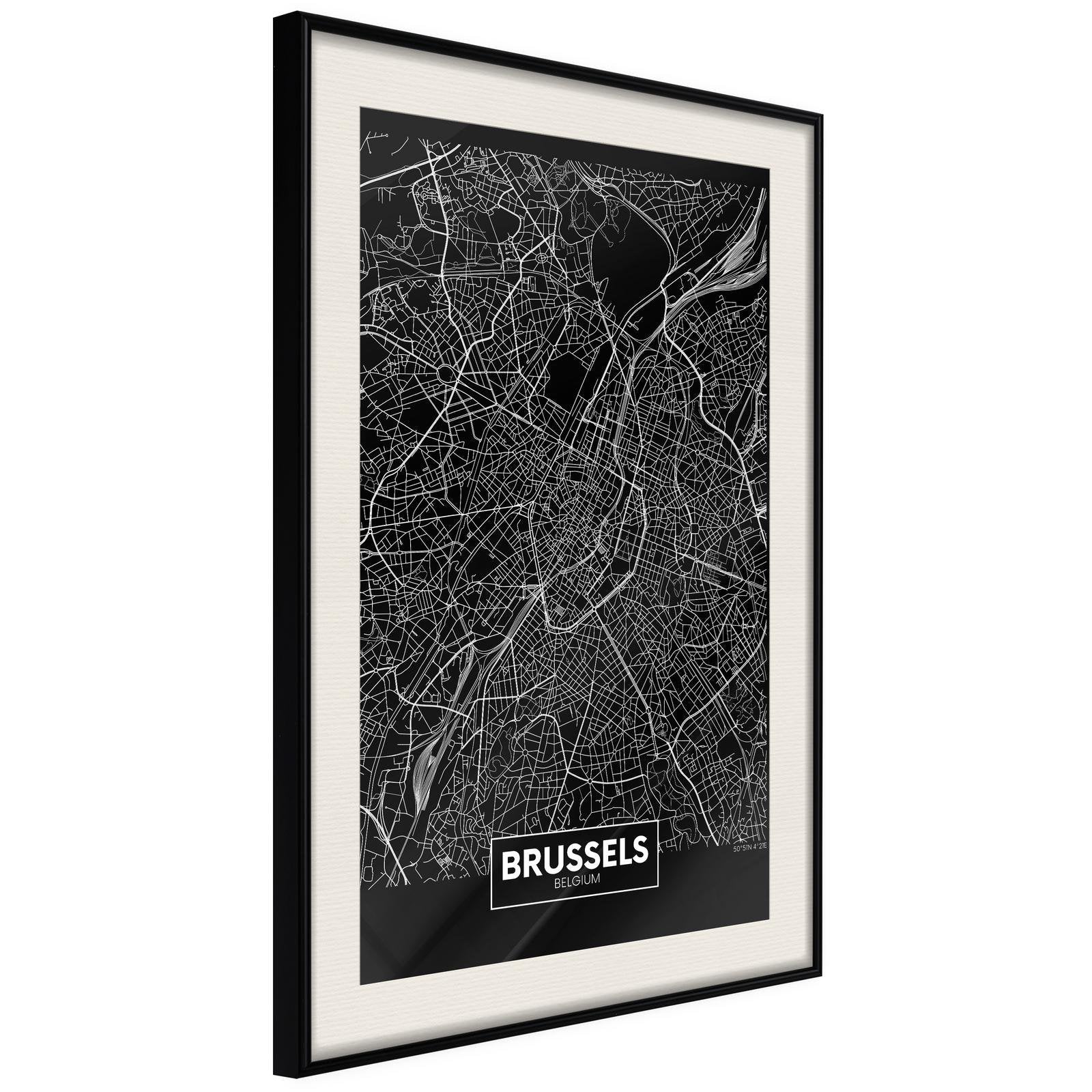Inramad Poster / Tavla - City Map: Brussels (Dark)-Poster Inramad-Artgeist-20x30-Svart ram med passepartout-peaceofhome.se