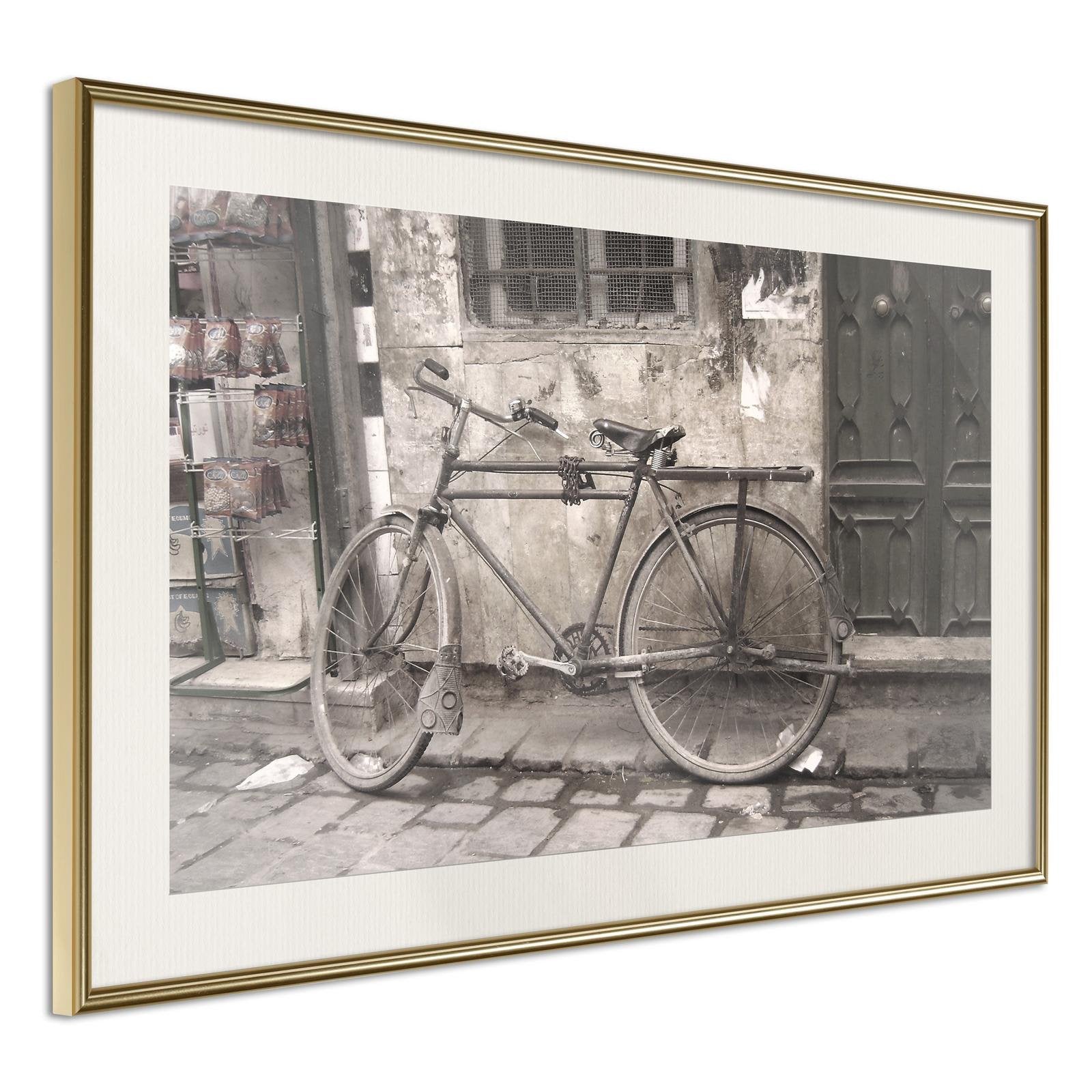 Inramad Poster / Tavla - Old Bicycle-Poster Inramad-Artgeist-30x20-Guldram med passepartout-peaceofhome.se