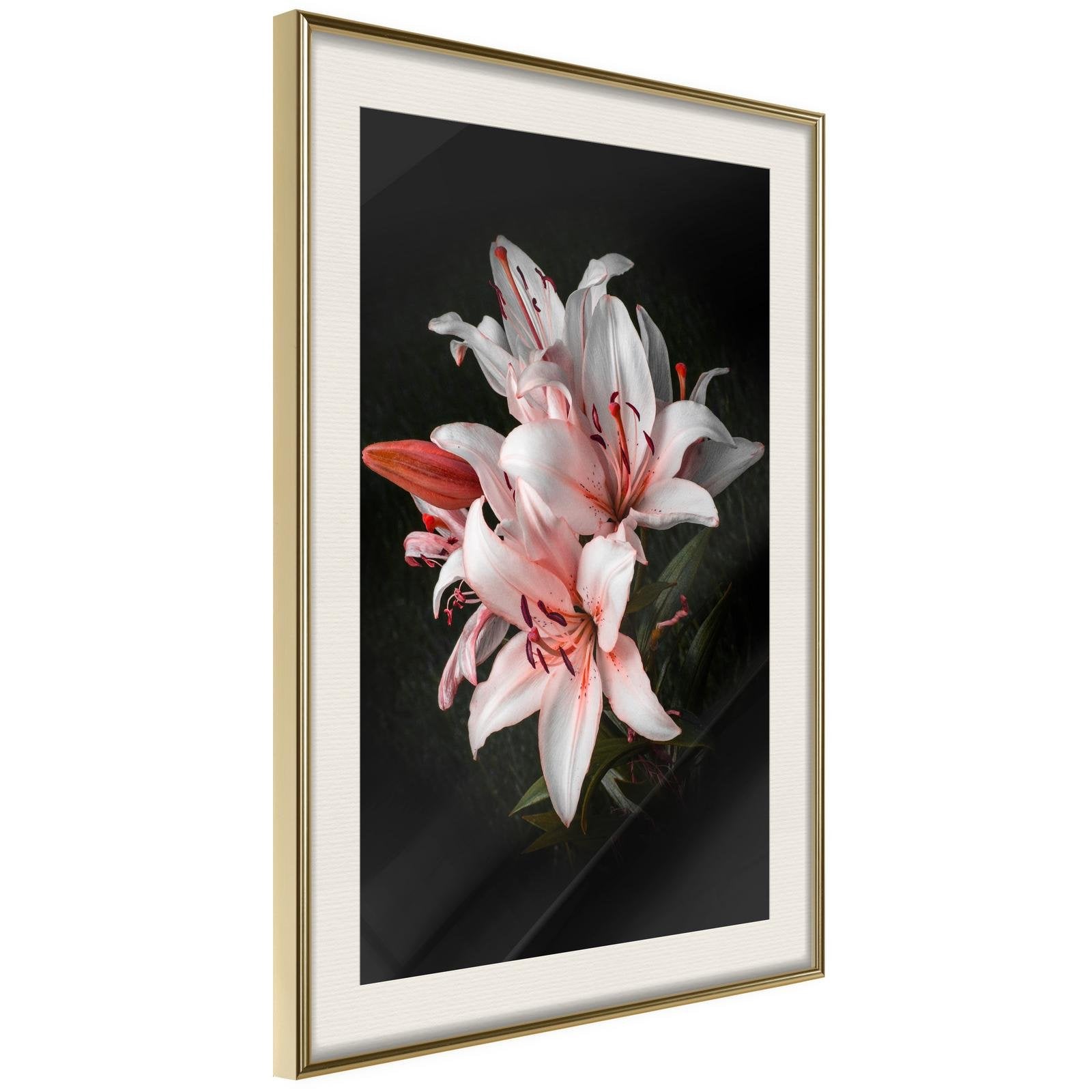 Inramad Poster / Tavla - Pale Pink Lilies-Poster Inramad-Artgeist-20x30-Guldram med passepartout-peaceofhome.se