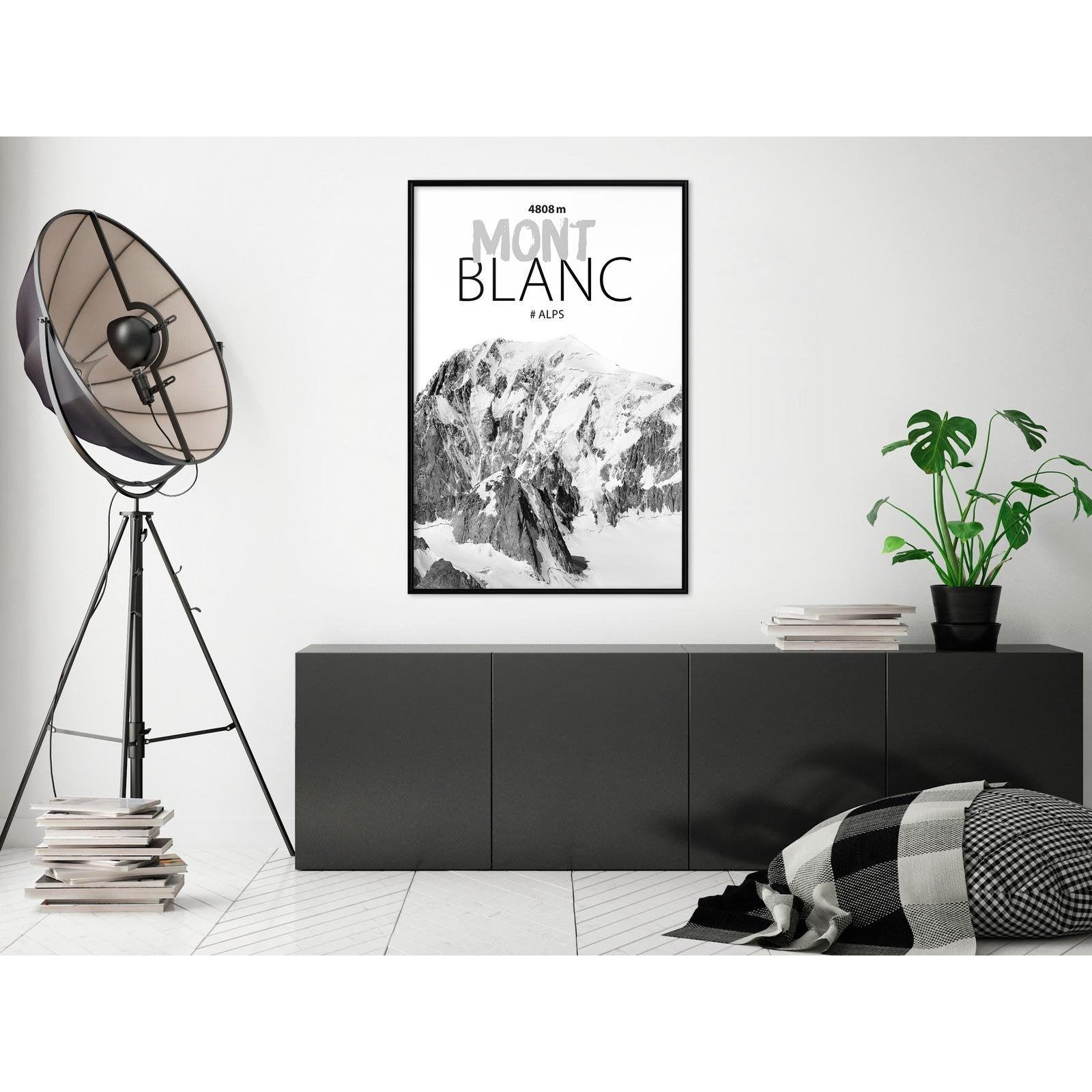 Inramad Poster / Tavla - Peaks of the World: Mont Blanc-Poster Inramad-Artgeist-peaceofhome.se