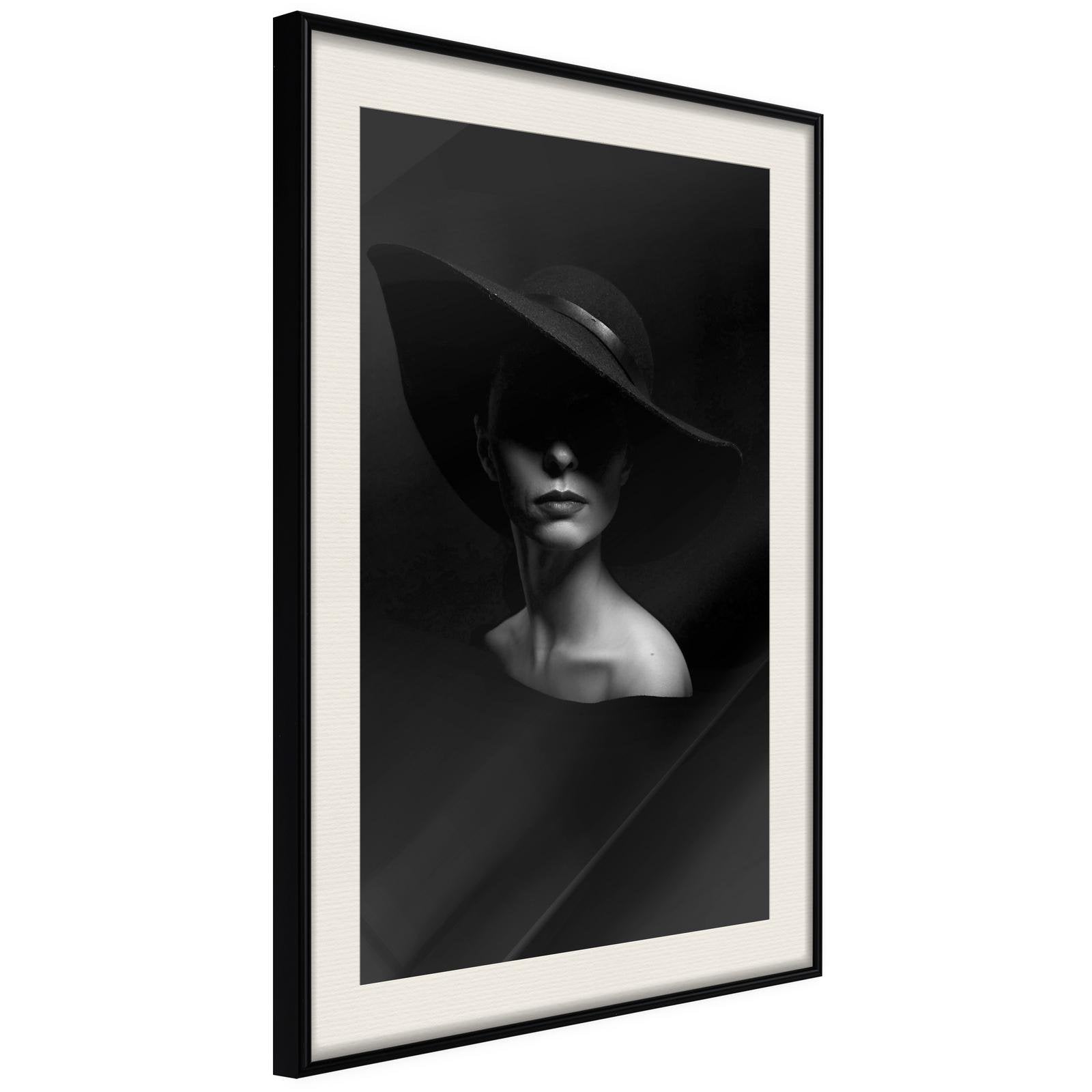 Inramad Poster / Tavla - Woman in a Hat-Poster Inramad-Artgeist-20x30-Svart ram med passepartout-peaceofhome.se