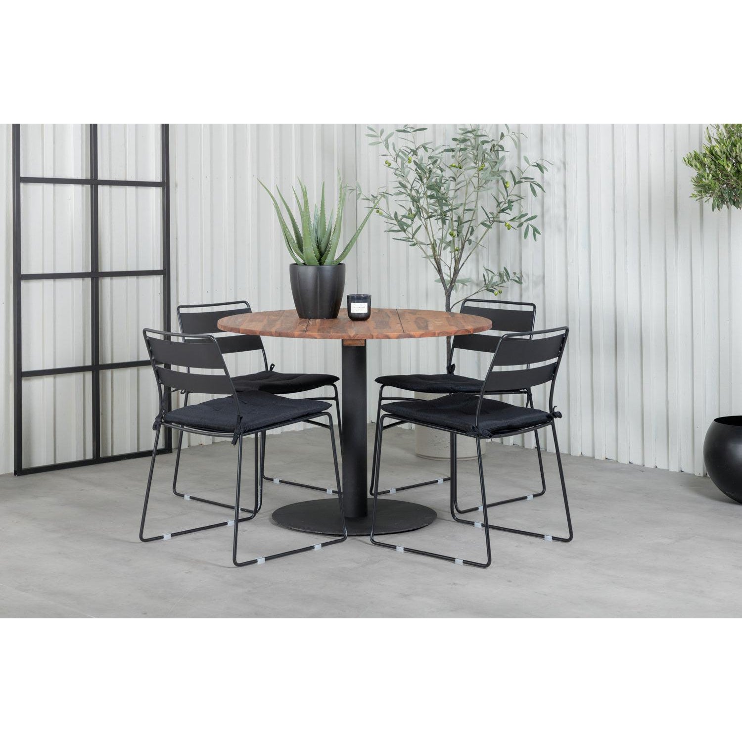 Lina Matstol-Chair-Venture Home-peaceofhome.se