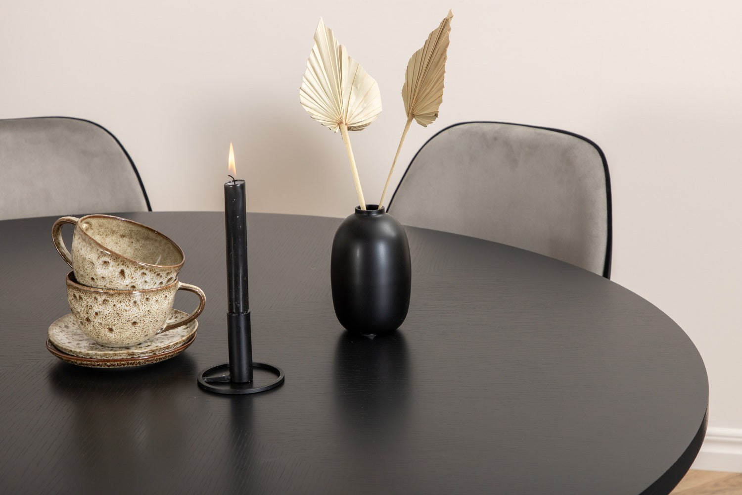 Matgrupp Copenhagen med stolarna Emma-GR Dining Set-Venture Home-peaceofhome.se