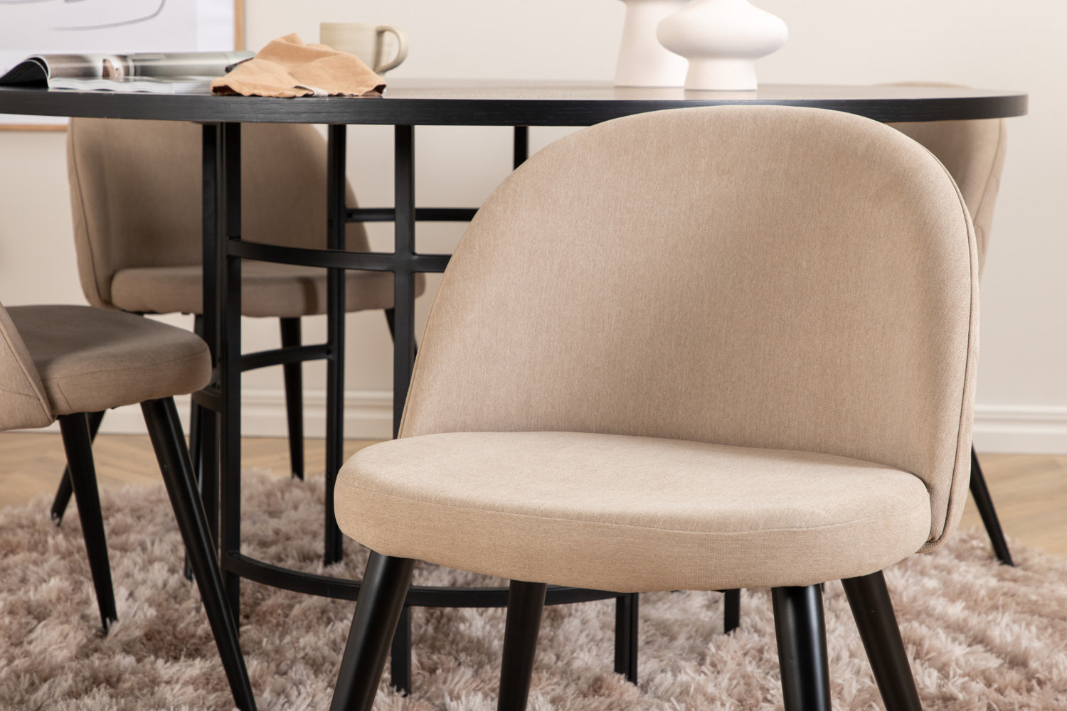 Matgrupp Copenhagen med stolarna Velvet-GR Dining Set-Venture Home-peaceofhome.se