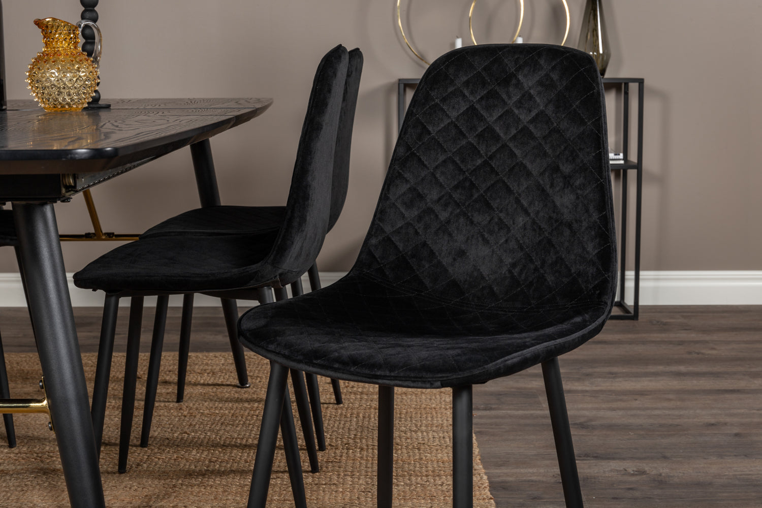 Matgrupp Gold med stolarna Polar-GR Dining Set-Venture Home-peaceofhome.se