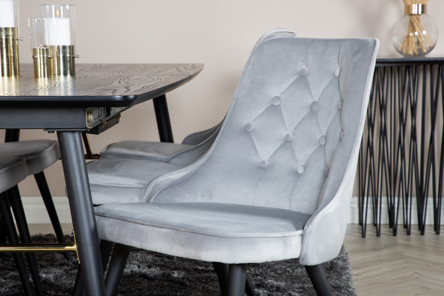 Matgrupp Gold med stolarna Velvet Deluxe-GR Dining Set-Venture Home-peaceofhome.se