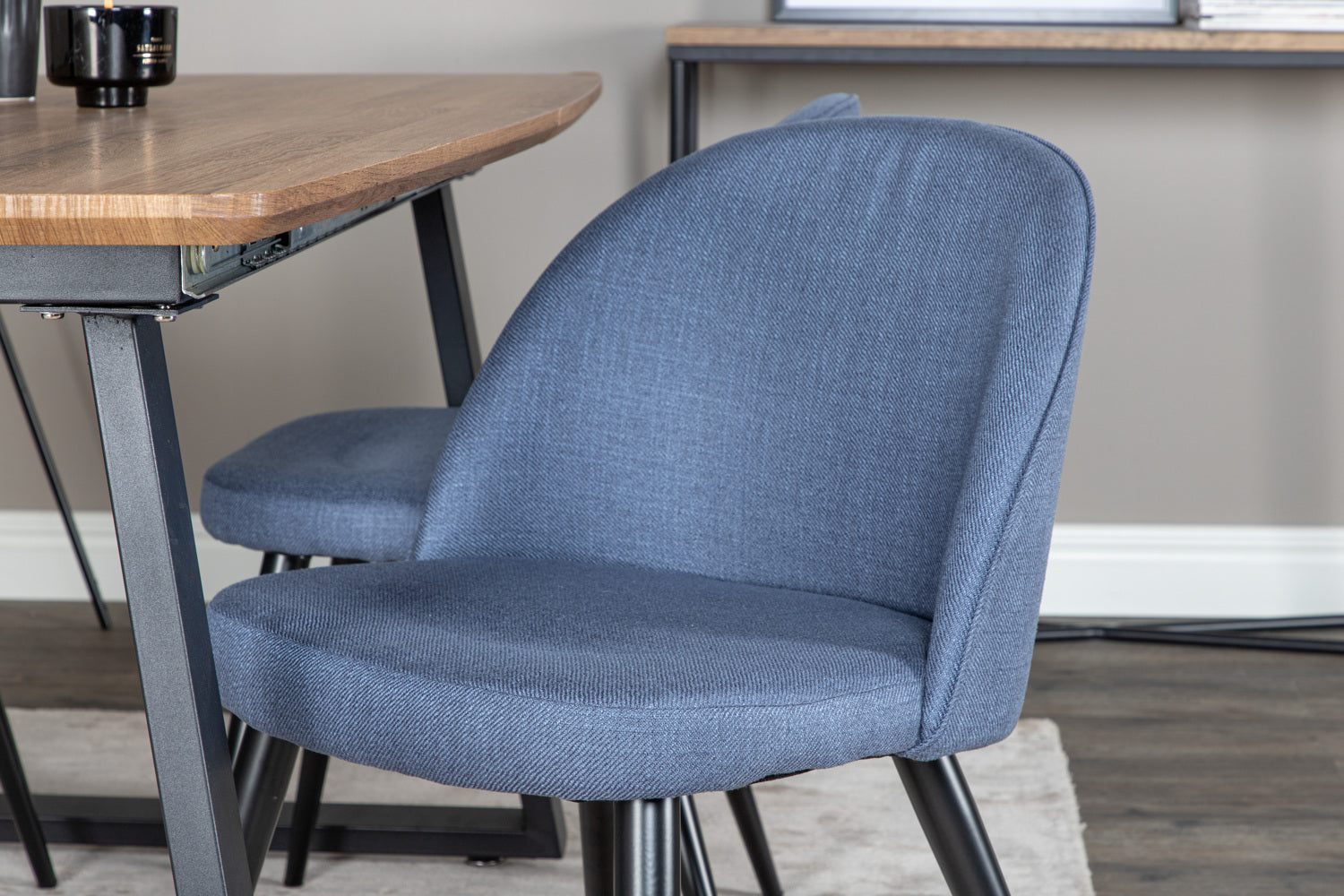 Matgrupp Inca med stolarna Velvet-GR Dining Set-Venture Home-peaceofhome.se