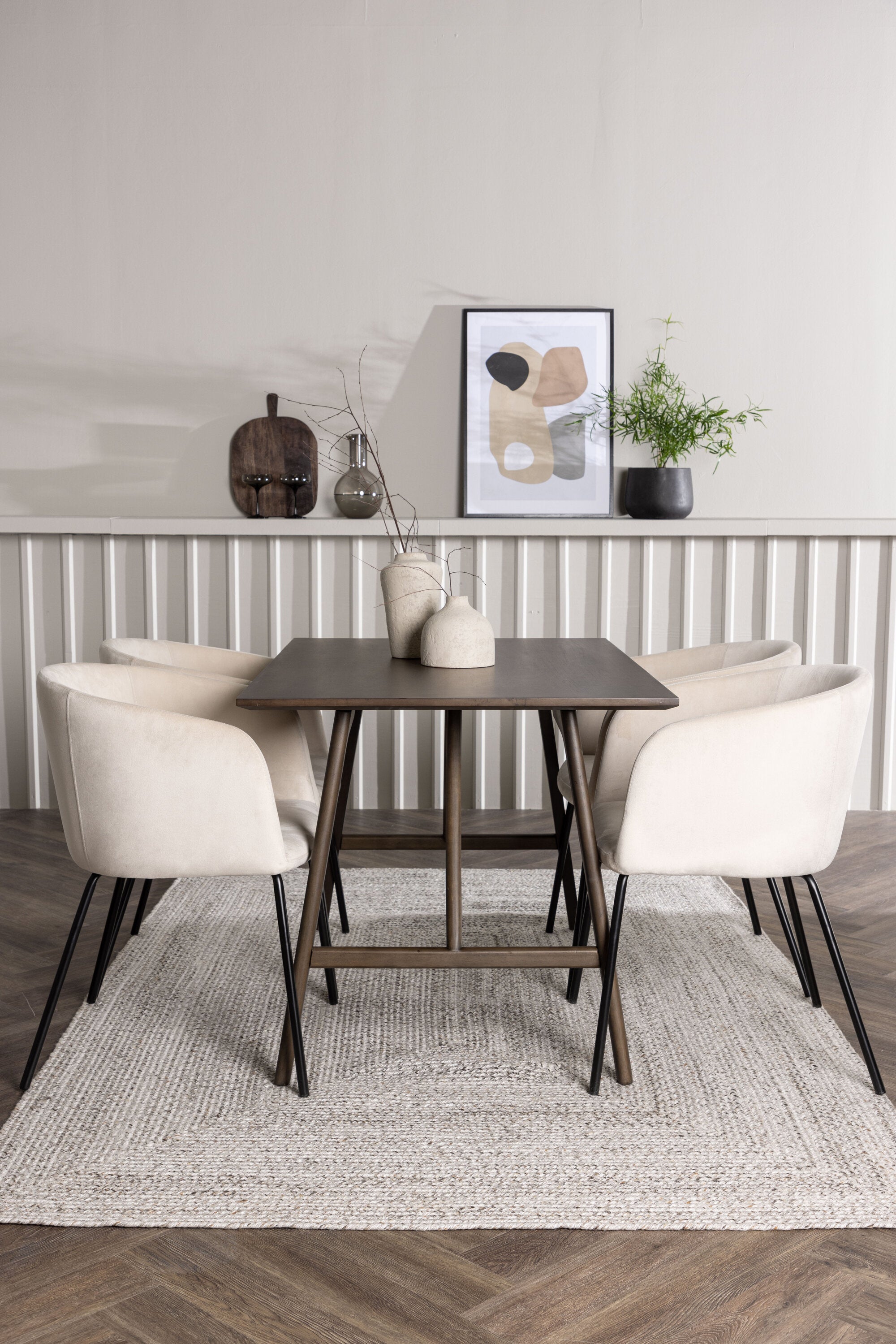 Matgrupp Kaseindon med stolarna Berit-GR Dining Set-Venture Home-peaceofhome.se