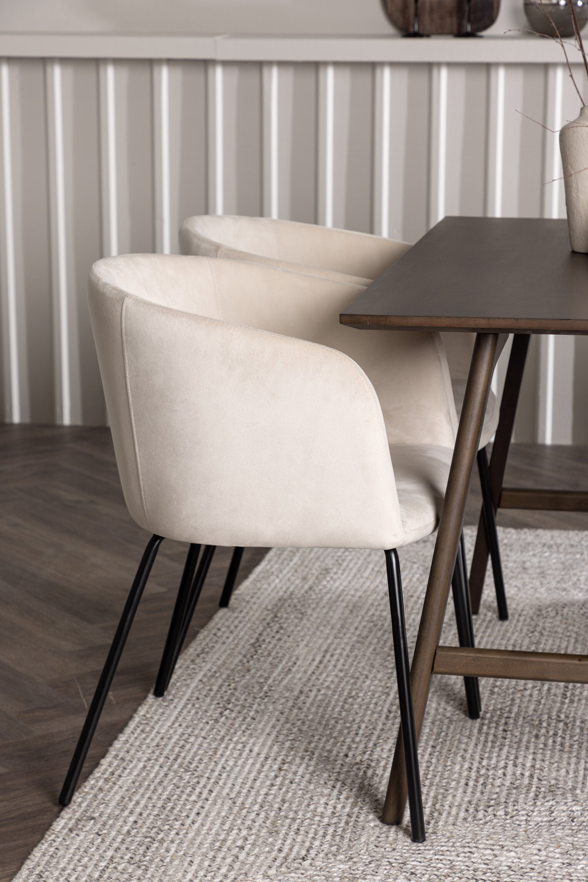 Matgrupp Kaseindon med stolarna Berit-GR Dining Set-Venture Home-peaceofhome.se