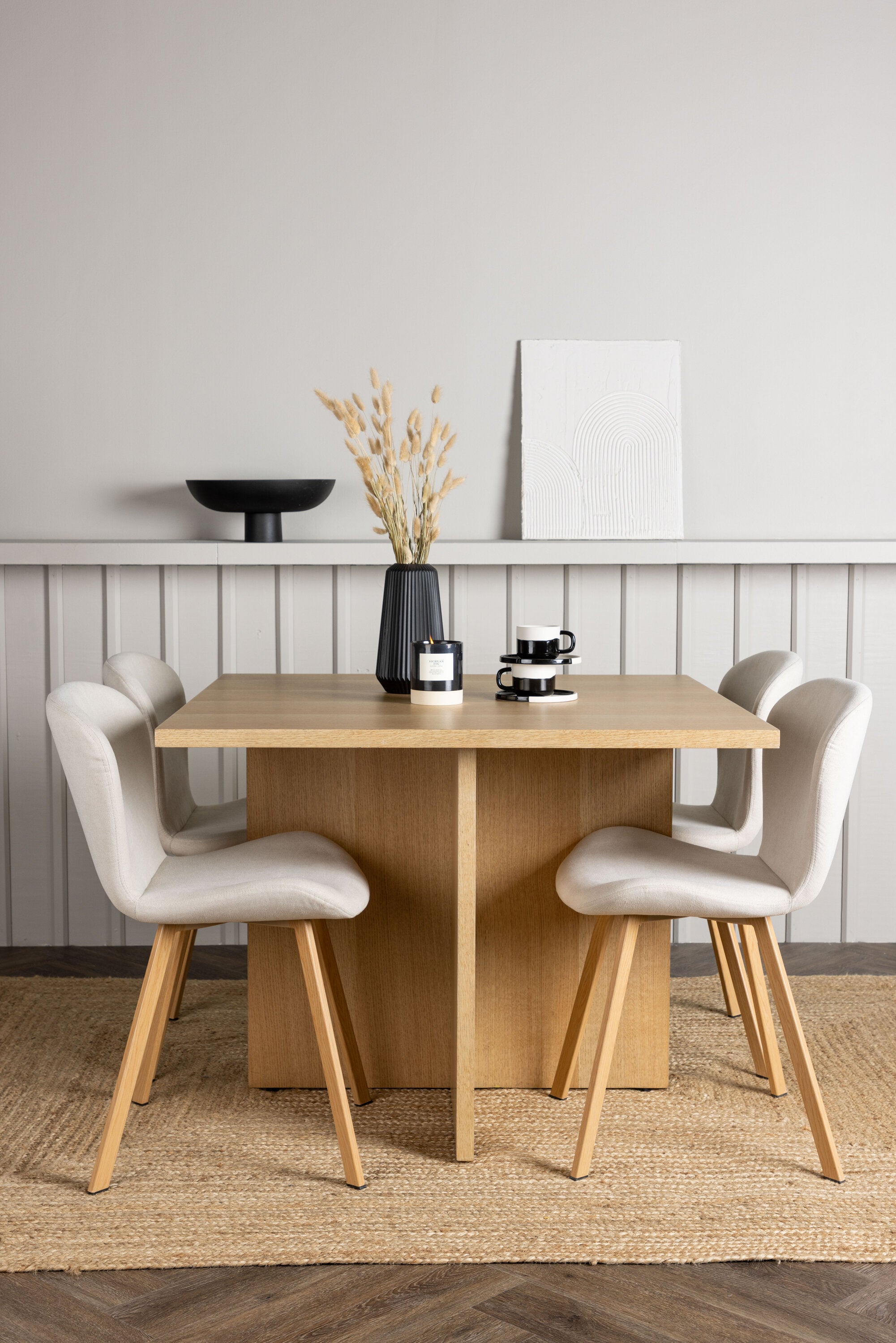 Matgrupp Leo med stolarna Lilja-GR Dining Set-Venture Home-peaceofhome.se