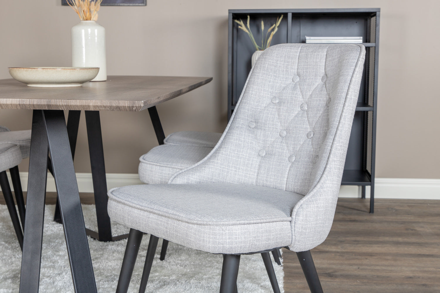 Matgrupp Marina med stolarna Velvet Deluxe-GR Dining Set-Venture Home-peaceofhome.se