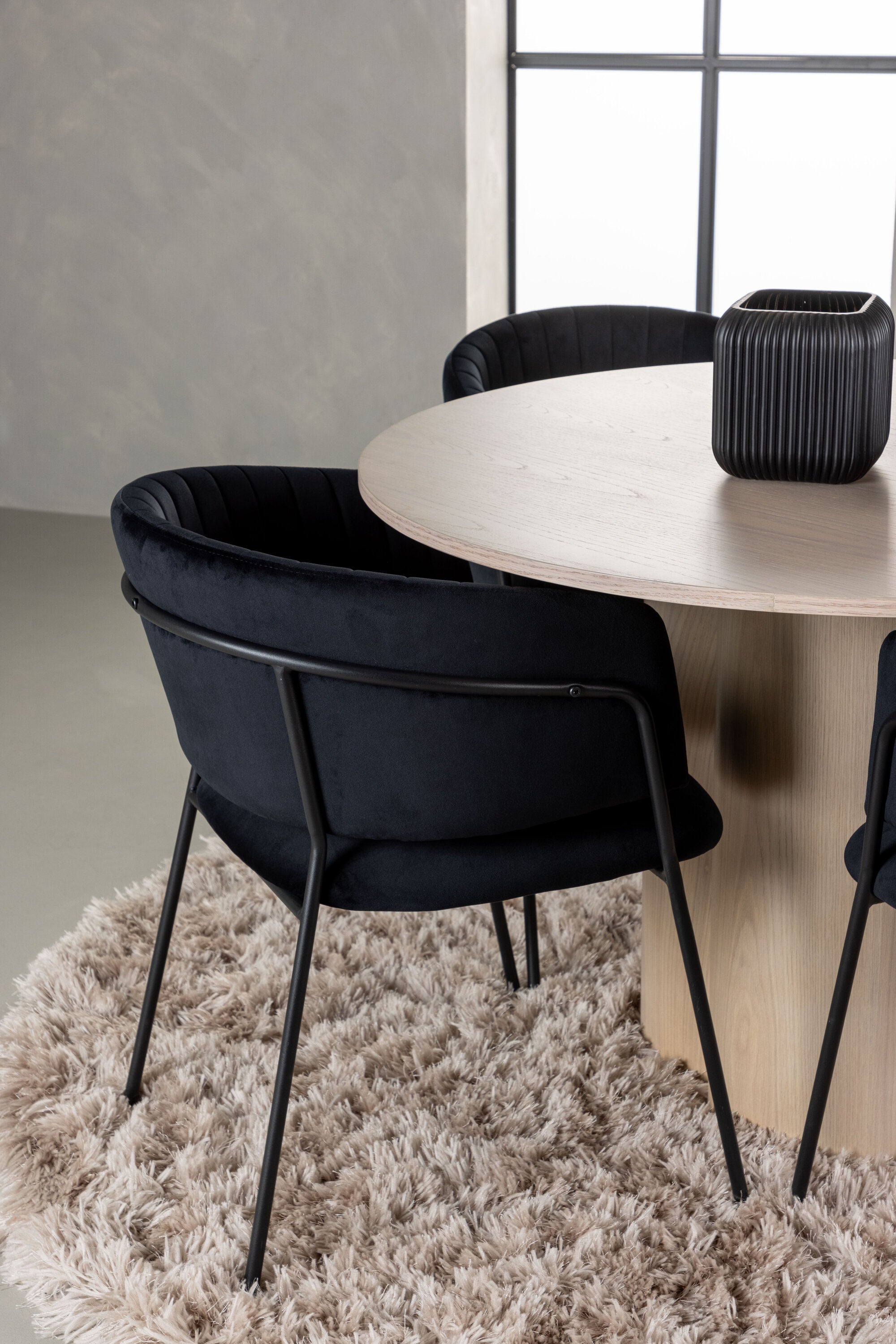 Matgrupp Olivia med stolarna Selma-GR Dining Set-Venture Home-peaceofhome.se