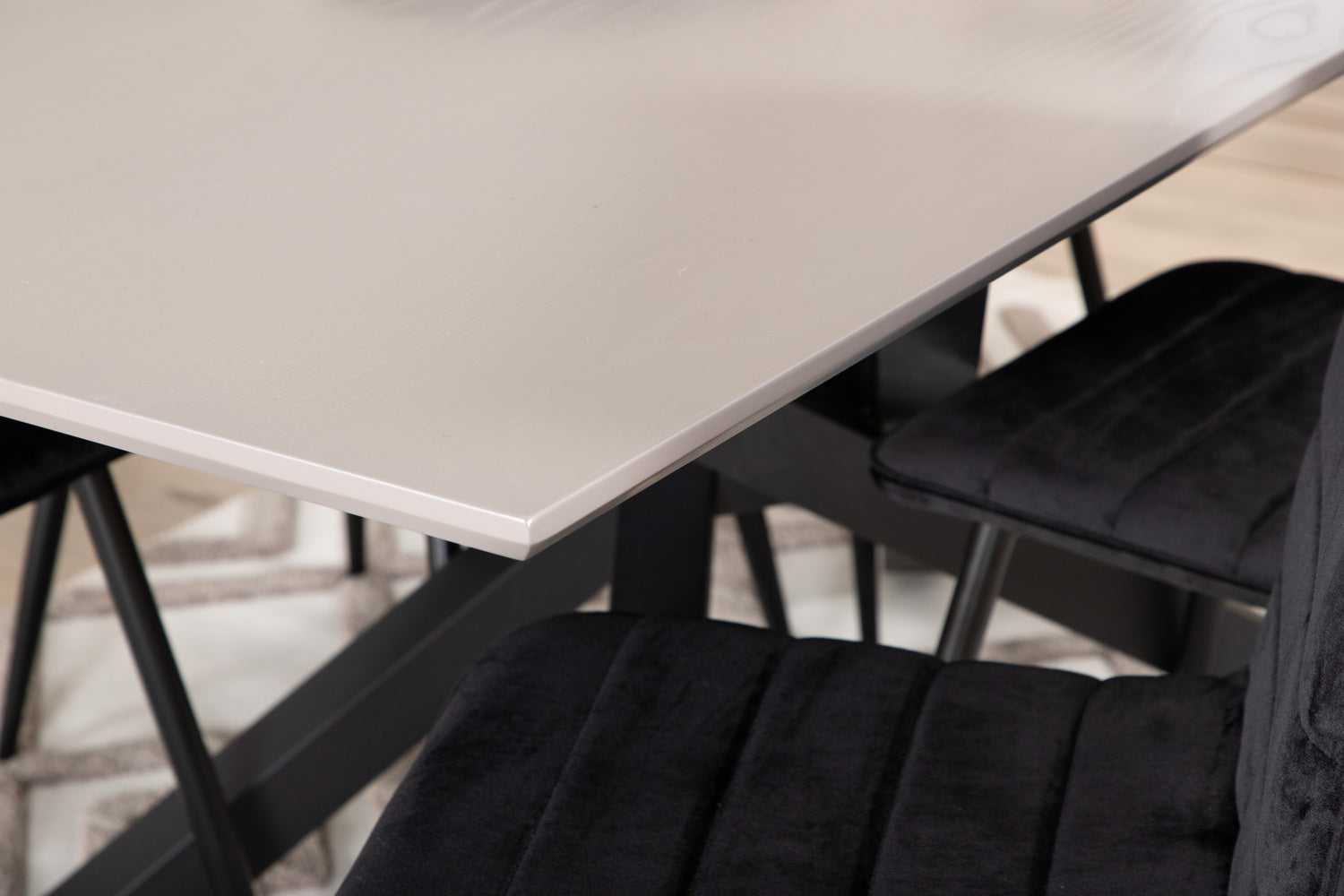 Matgrupp Piazza med stolarna Windu-GR Dining Set-Venture Home-peaceofhome.se