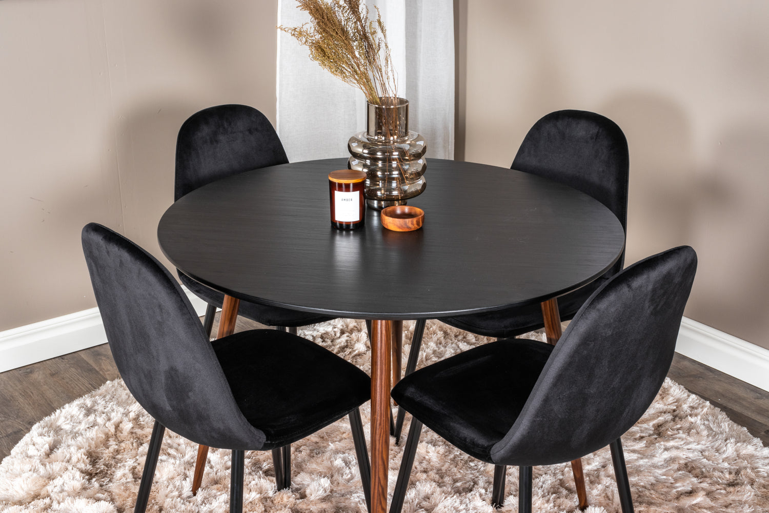 Matgrupp Plaza med stolarna Polar-GR Dining Set-Venture Home-peaceofhome.se
