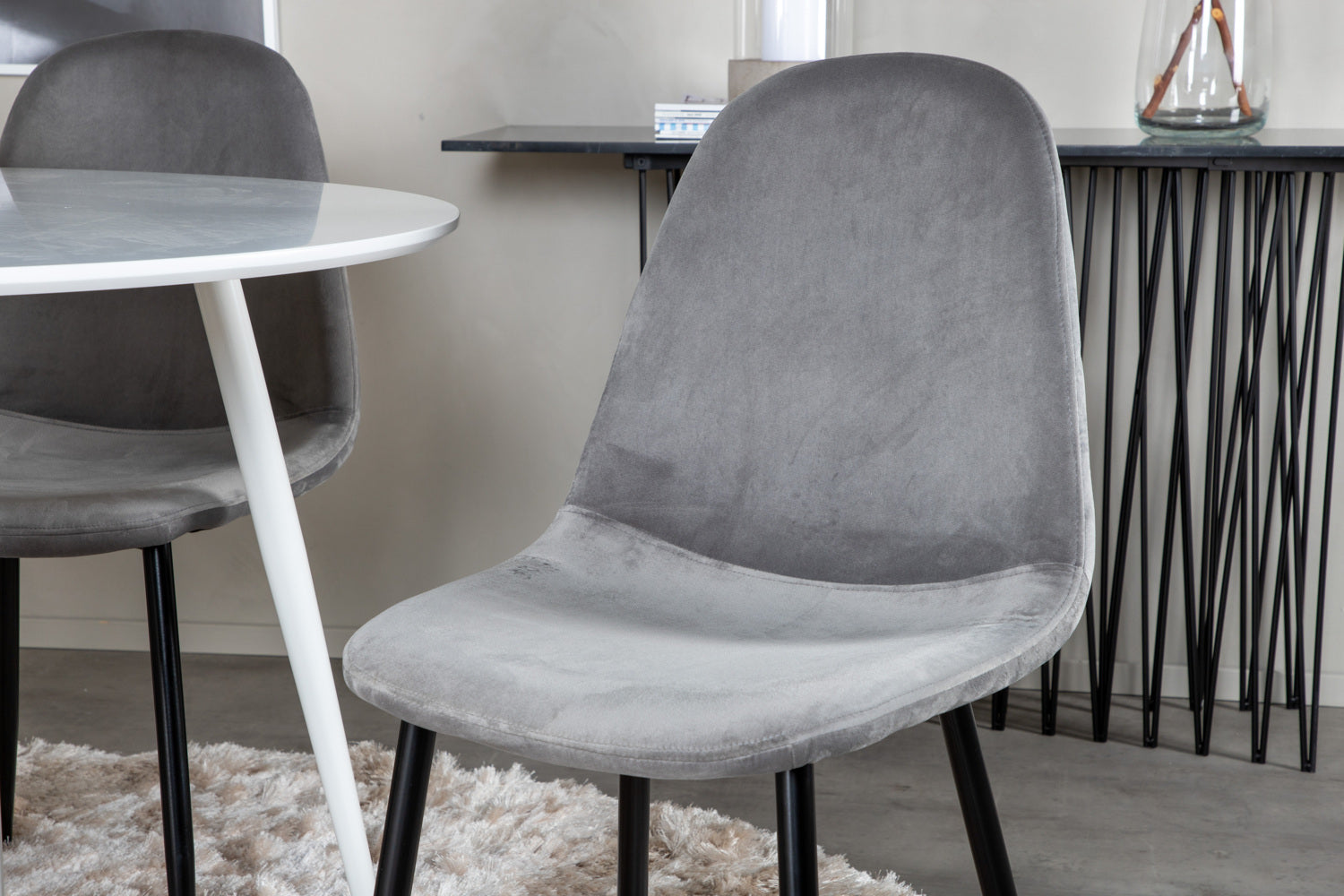 Matgrupp Plaza med stolarna Polar-GR Dining Set-Venture Home-peaceofhome.se