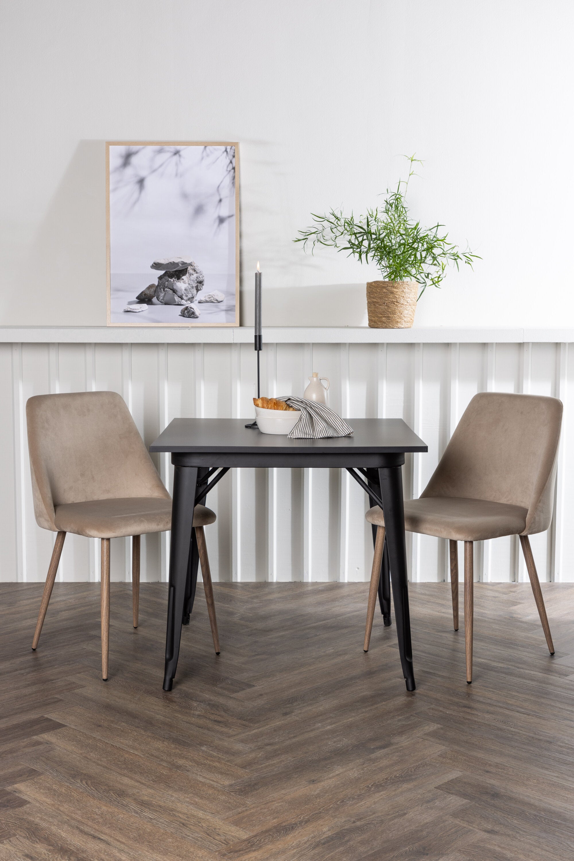 Matgrupp Tempe med stolarna Night-GR Dining Set-Venture Home-peaceofhome.se