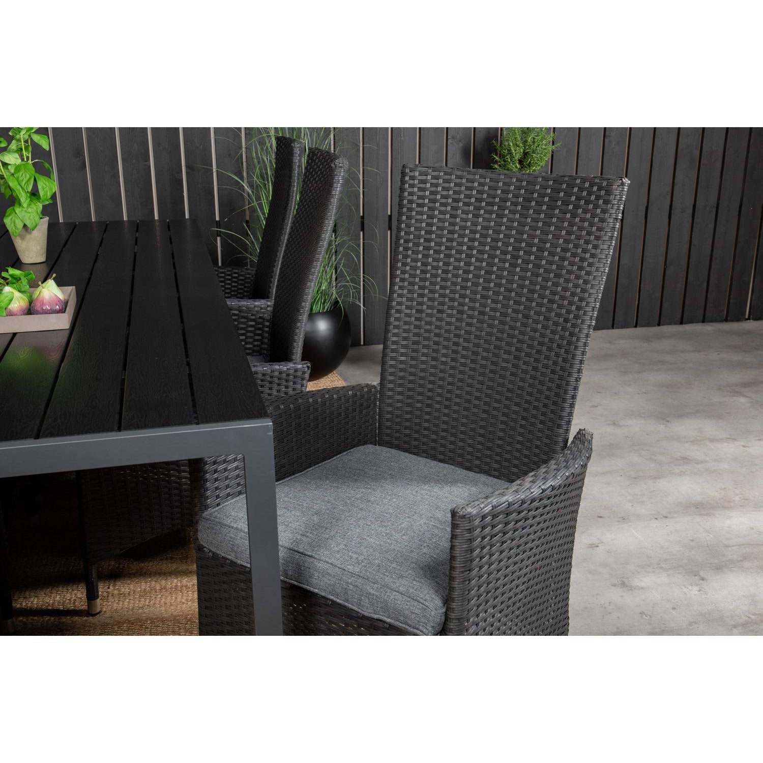 Matgrupp Break med stolarna Padova-Table Set-Venture Home-peaceofhome.se