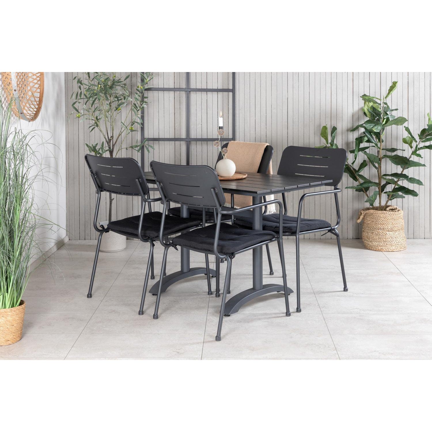 Nicke Matstol-Chair-Venture Home-peaceofhome.se