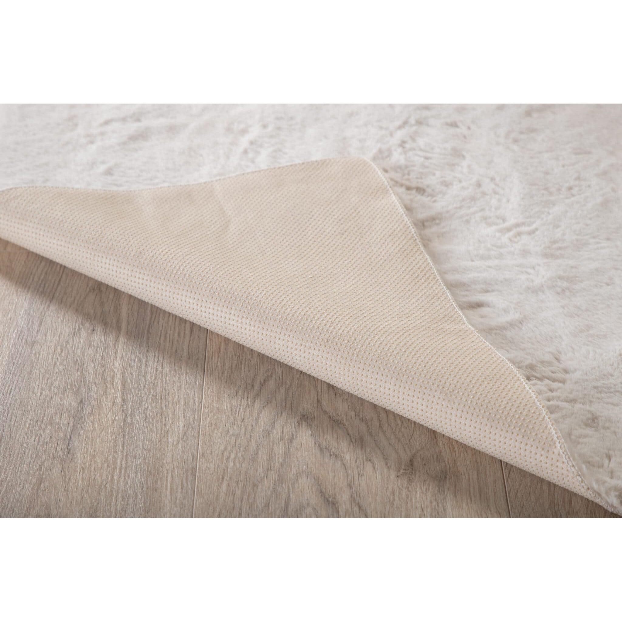 Nina Matta-Carpet-Venture Home-peaceofhome.se