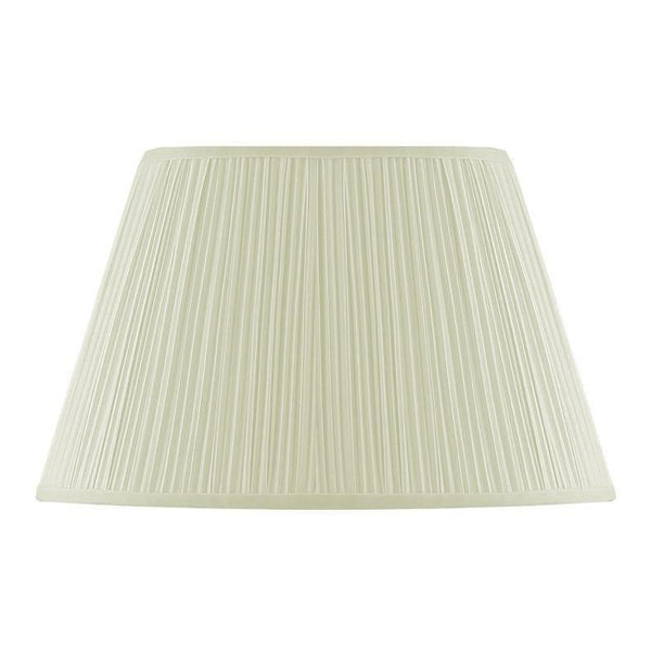 Oval plisserad lampskärm i vitt-Lampskärm-Mr Fredrik-peaceofhome.se