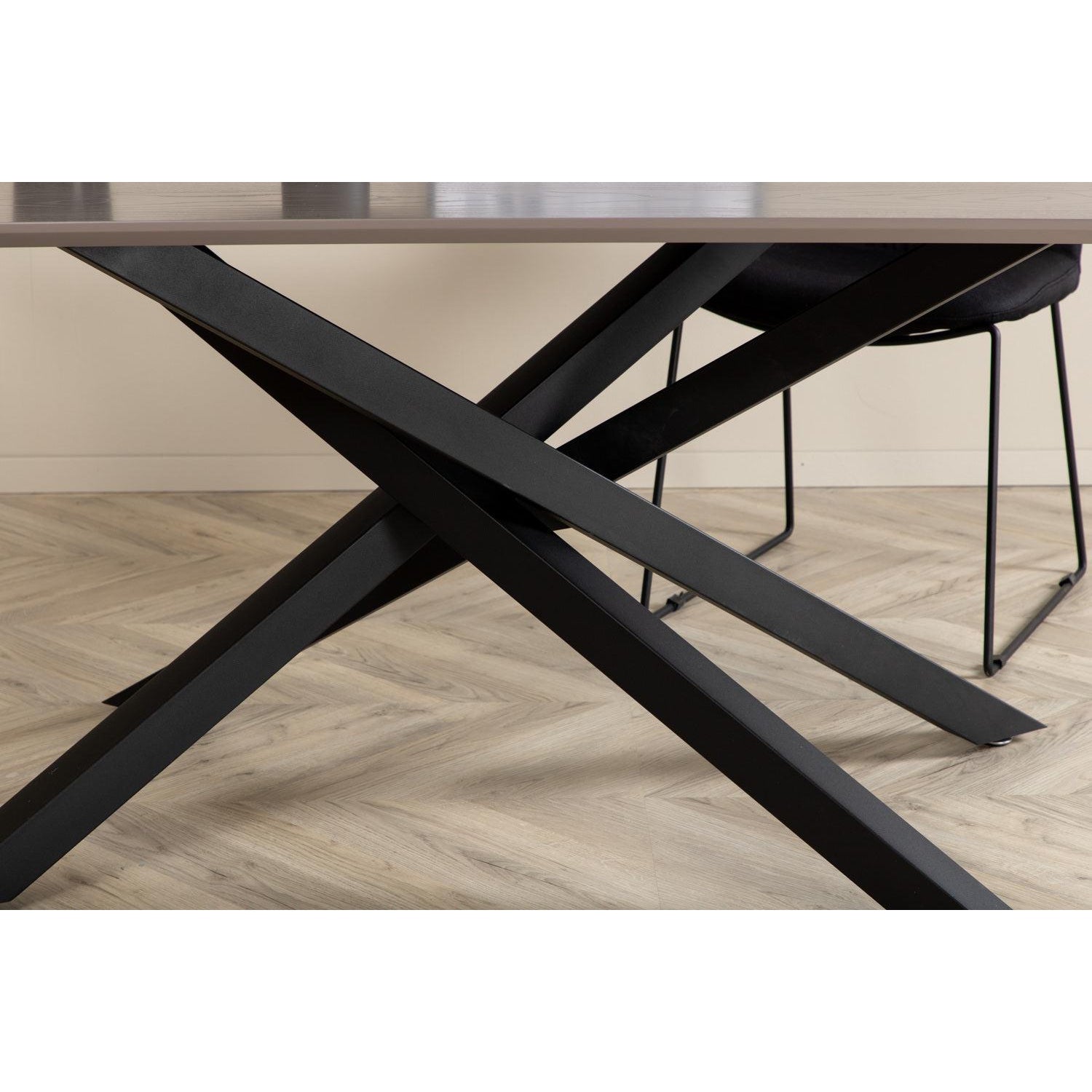 Piazza Bord-Dining Table-Venture Home-peaceofhome.se