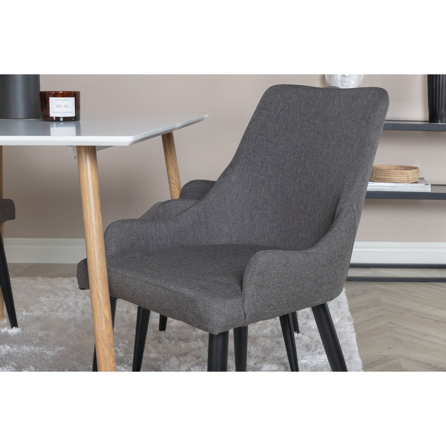 Plaza Matstol-Chair-Venture Home-peaceofhome.se