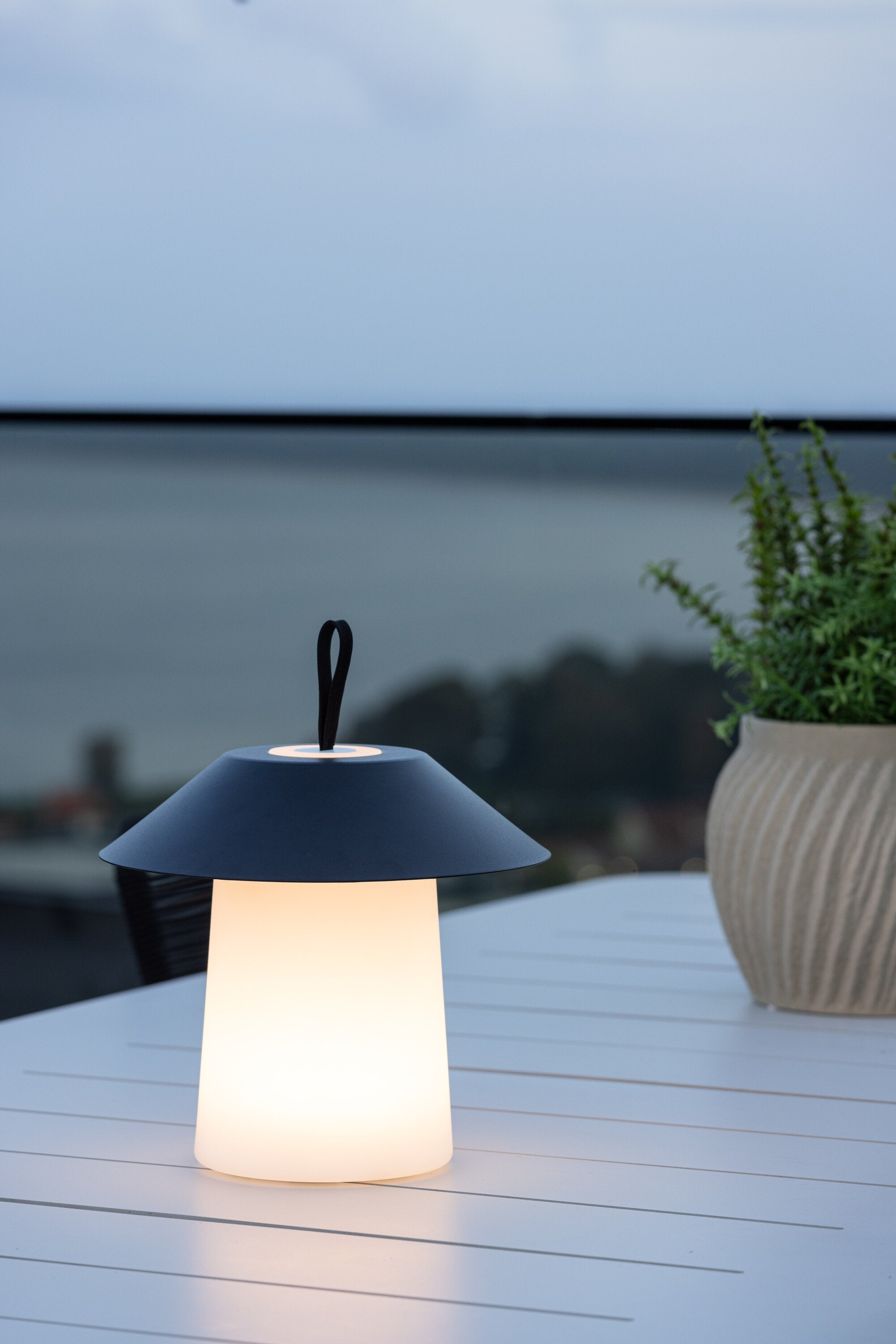 Rubu Bordslampa-Lighting-Venture Home-peaceofhome.se