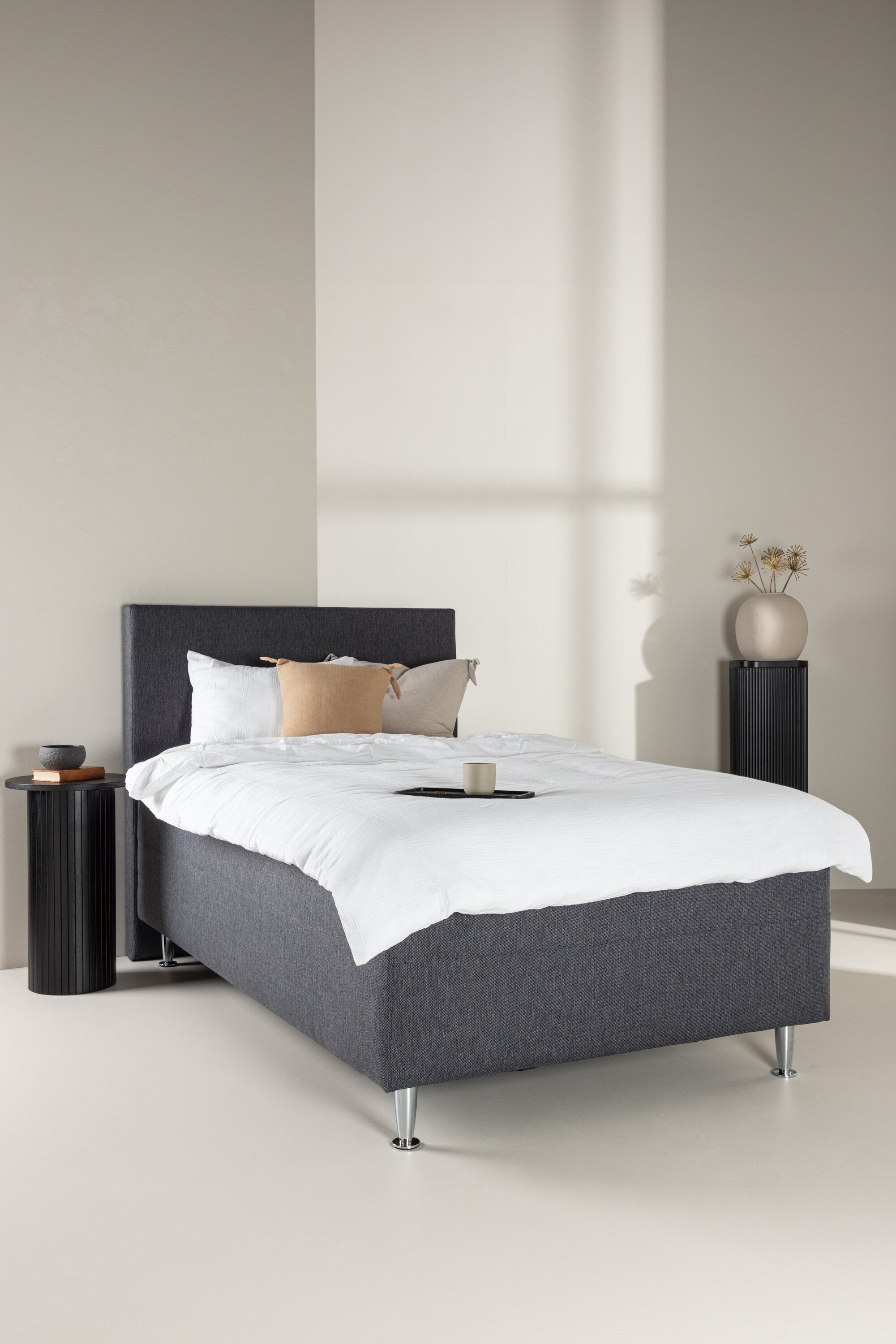 Säng Mesa-Bed-Venture Home-peaceofhome.se