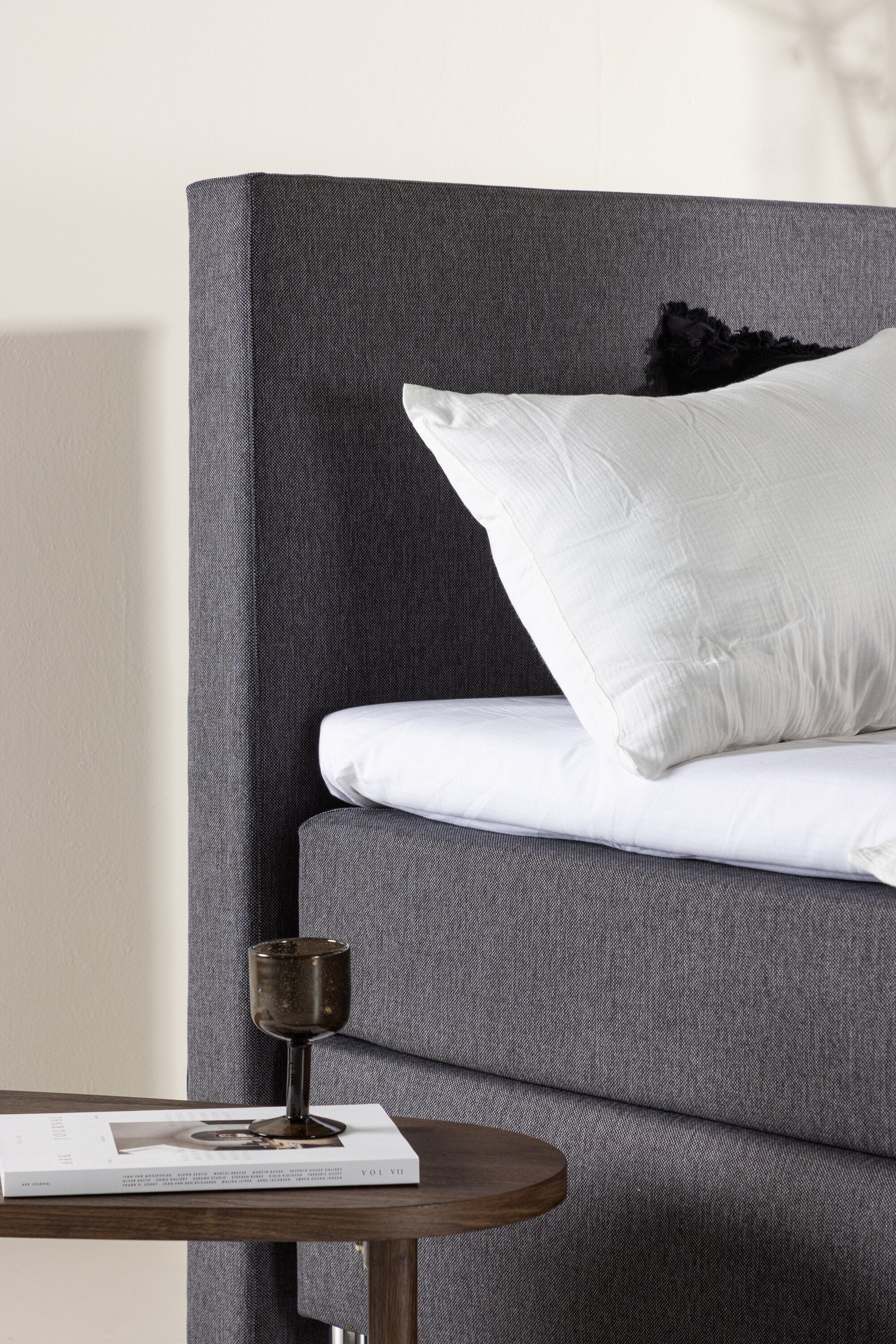 Säng Toledo-Bed-Venture Home-peaceofhome.se