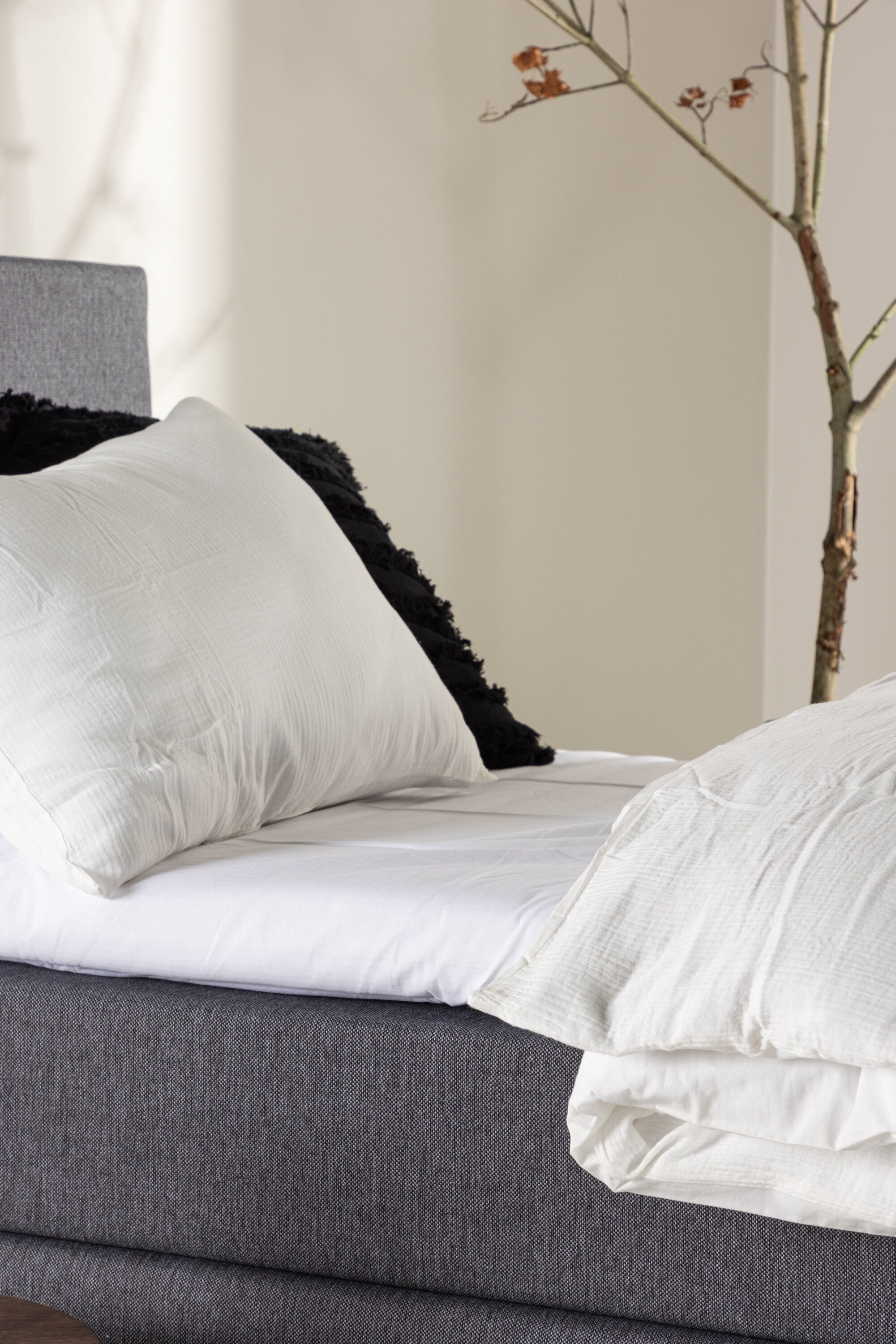 Säng Toledo-Bed-Venture Home-peaceofhome.se