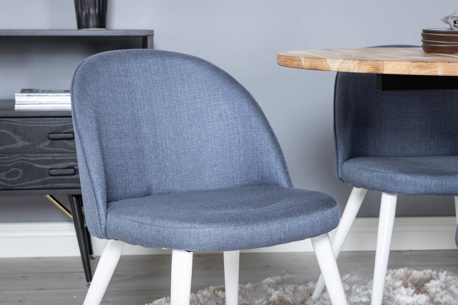 VELVET CIREBON Matbord ø100 + 4 stolar-Venture Home-peaceofhome.se