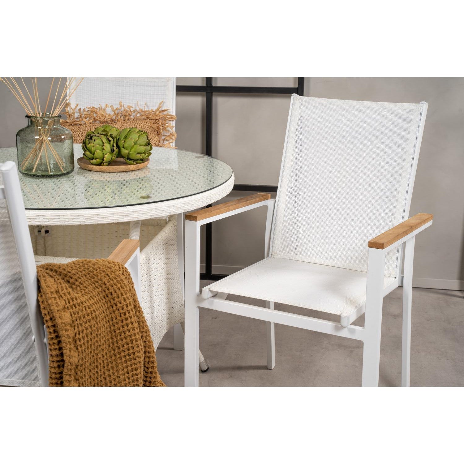 Volta Bord-Dining Table-Venture Home-peaceofhome.se